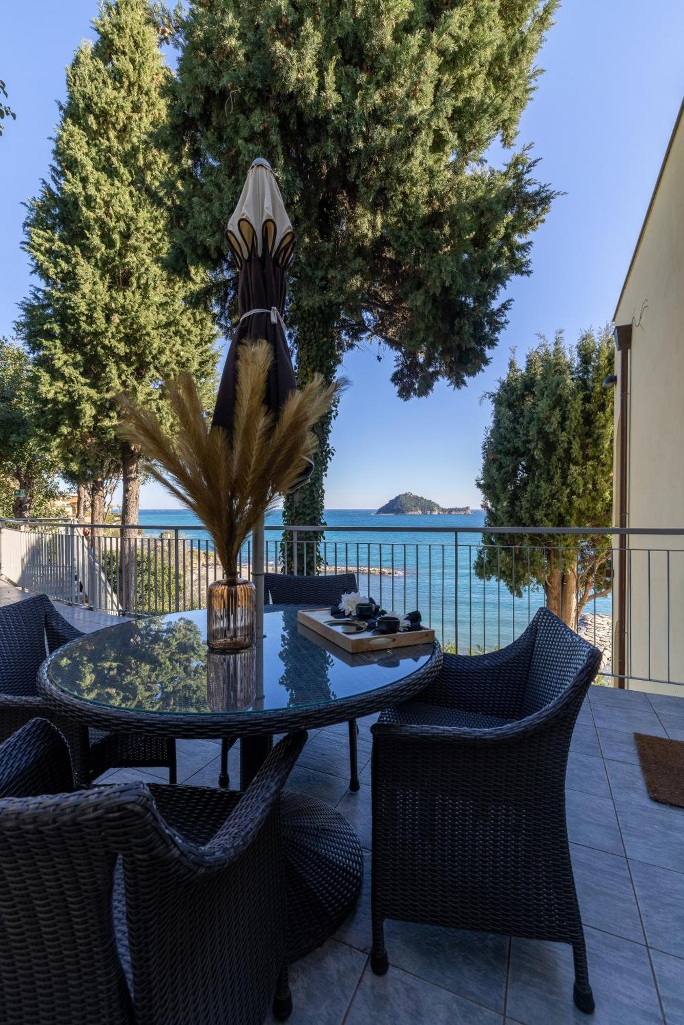 Baba Residences Alassio Esterno foto